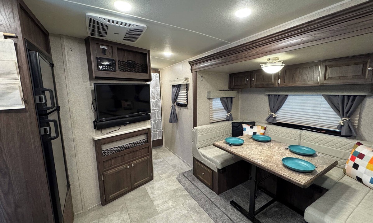 Grand Haven House | One Grand Place: Cozy RV - Private Waterfront, Relaxing, Amazing Sunsets