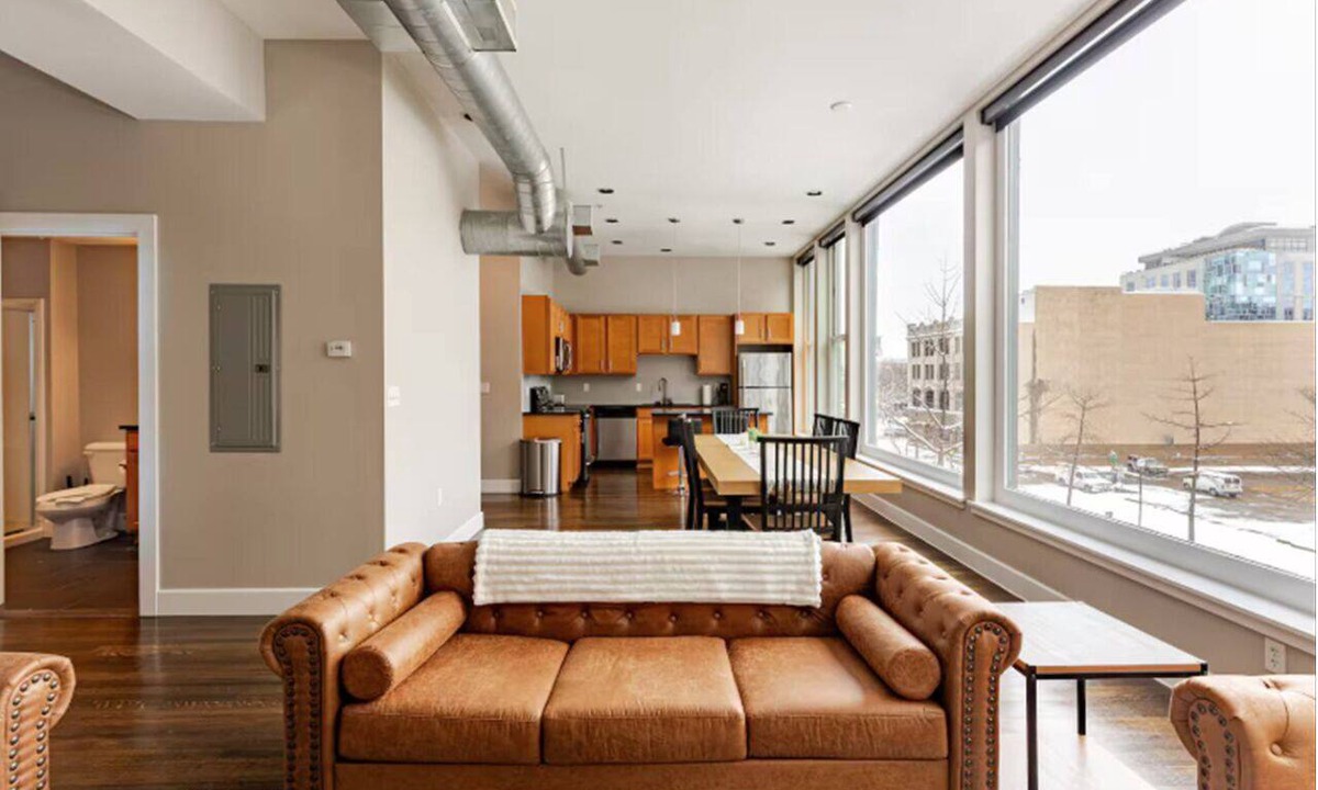 Wholesale District Apartment | Penthouse Suite Downtown Indianapolis Luxury 1BR Apartment
