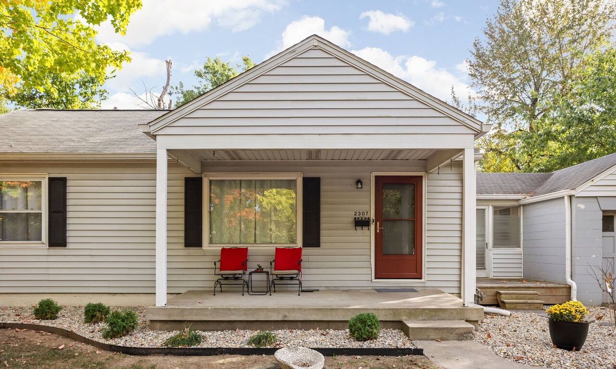 Indianapolis House | Pet-Friendly Broad Ripple Home W/Fenced Backyard