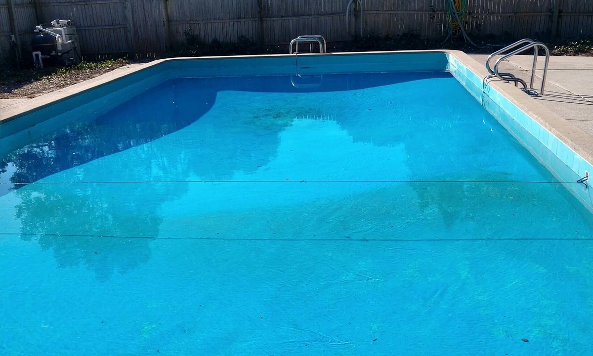 Spring Lake House | Pool House @ Spring Lake Monthly end of August to beginning of September. WOW