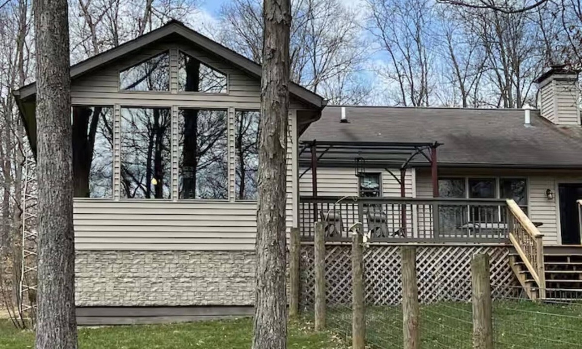 Gnaw Bone House | Private 130-Acre Retreat | Trails, Wildlife & Family Space w/Hot Tub