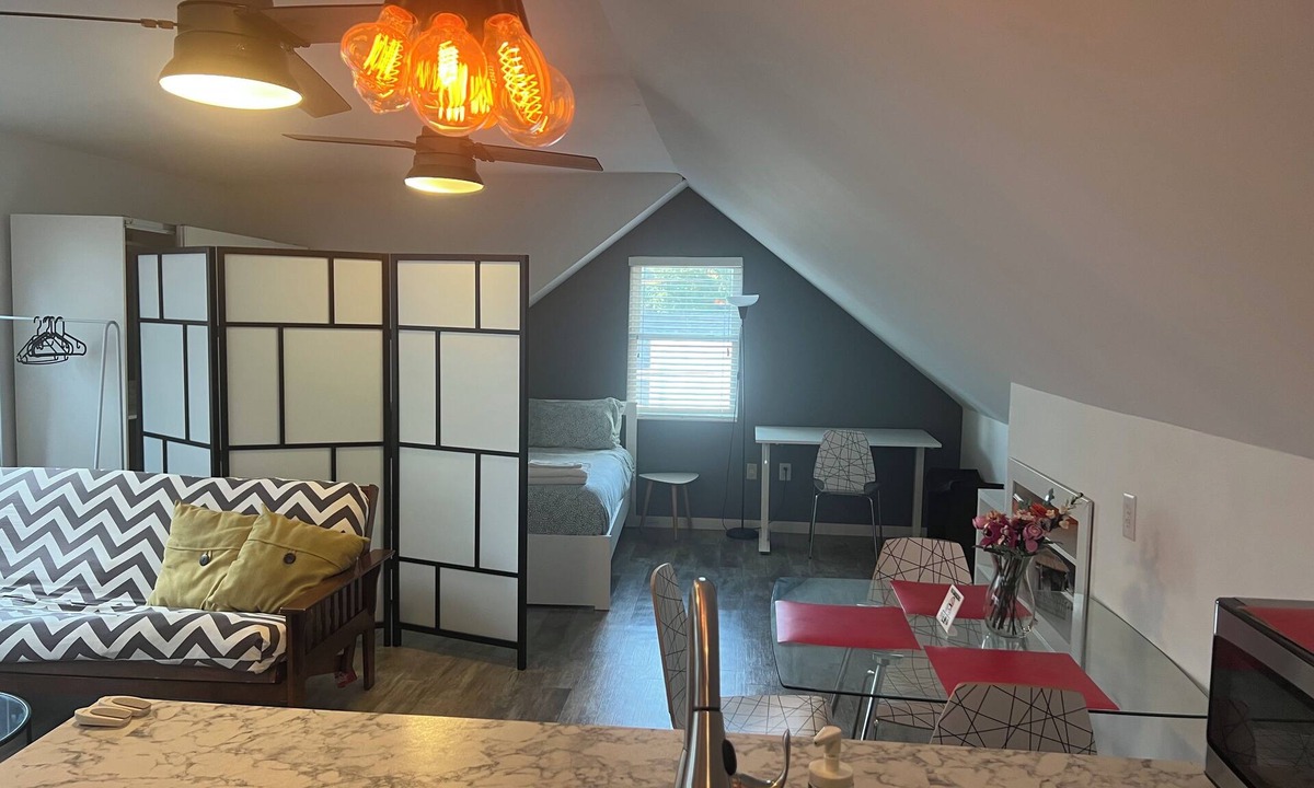 Holy Cross Apartment | Private Guest House apartment near downtown Indianapolis