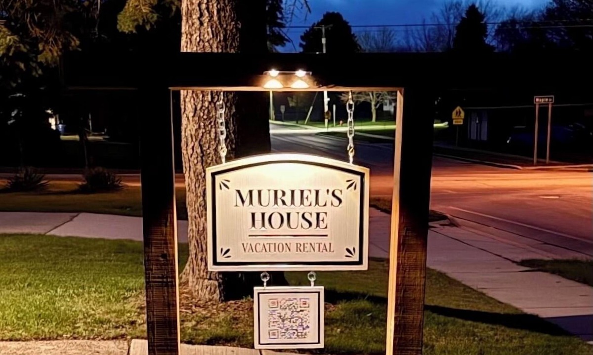 Manistee House | Private Hot Tub, Outdoor TV, near Downtown & Lake Michigan Beaches!