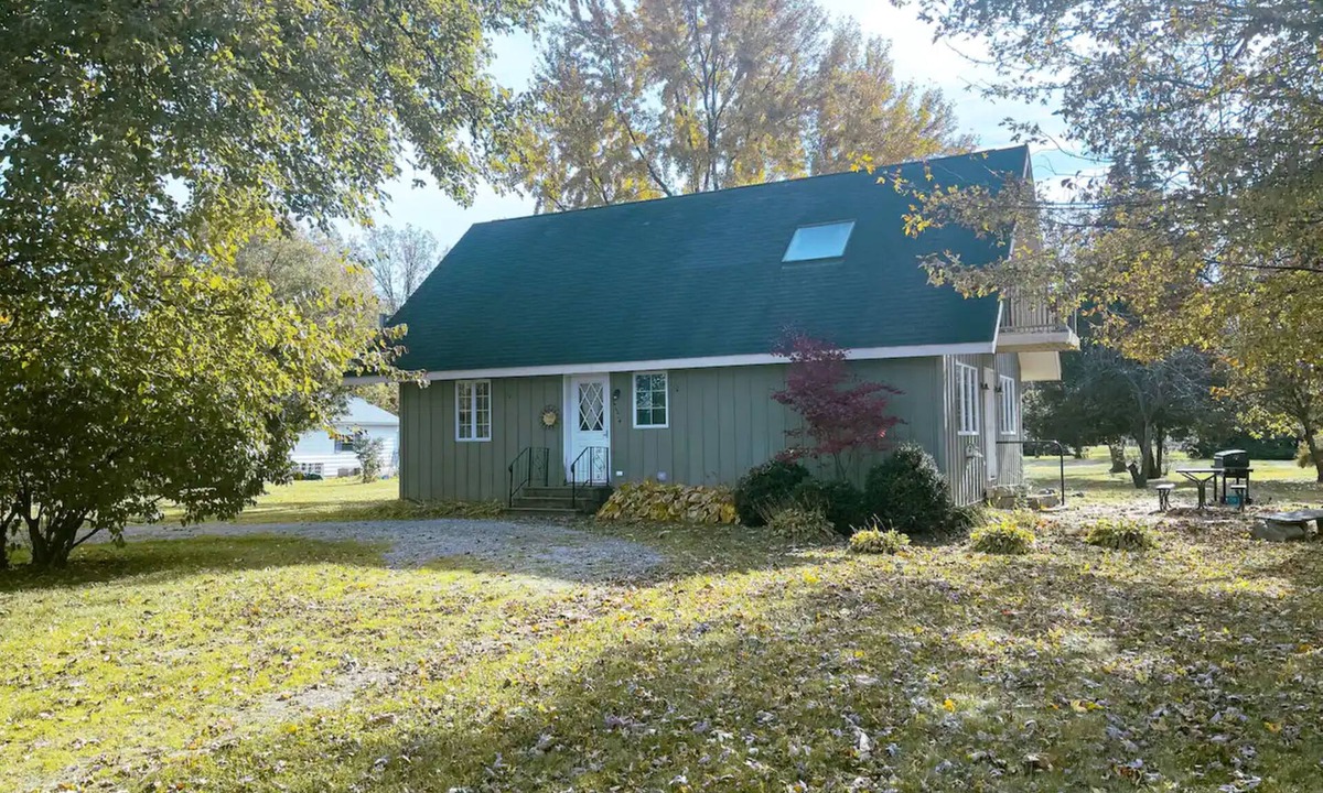Williston Cottage | Quaint Cottage SO Close to Lake Erie