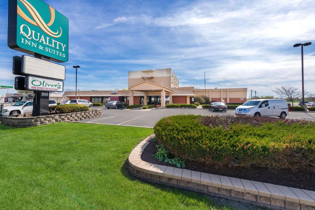 Bradley Hotel | Quality Inn Bradley- Bourbonnais