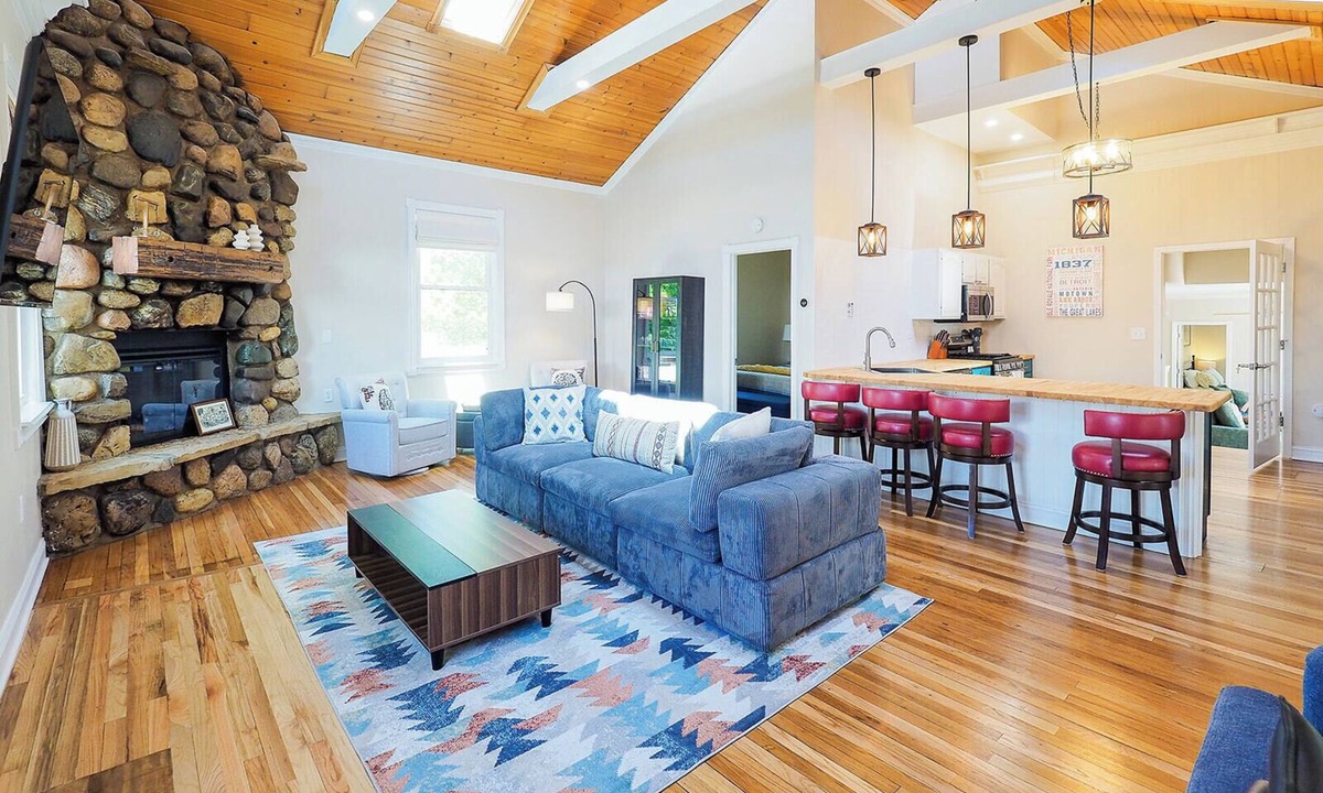 Three Oaks House | Schoolhouse - 4- Bedroom - King Bed, Game Room, Large Fenced Yard - Dog Friendly