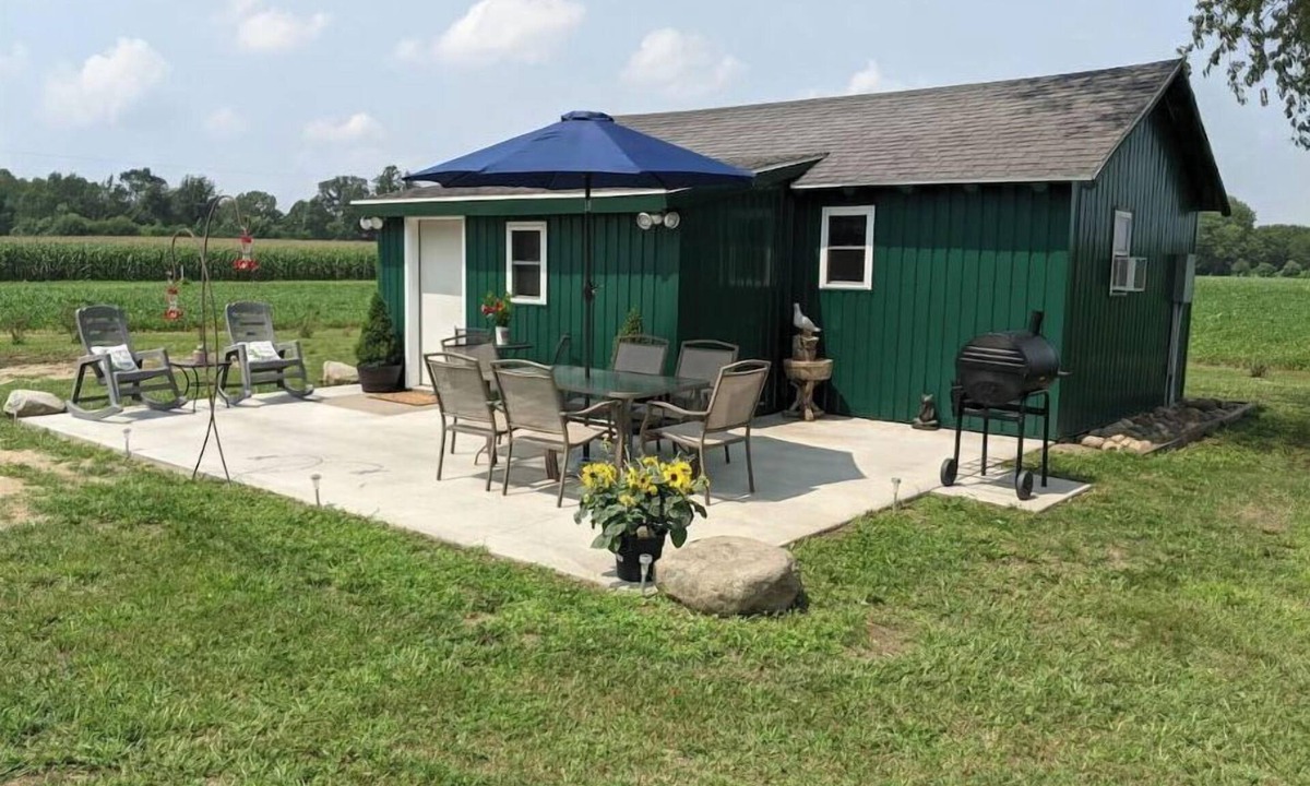 Berrien Springs Cabin | Secluded Country Cabin