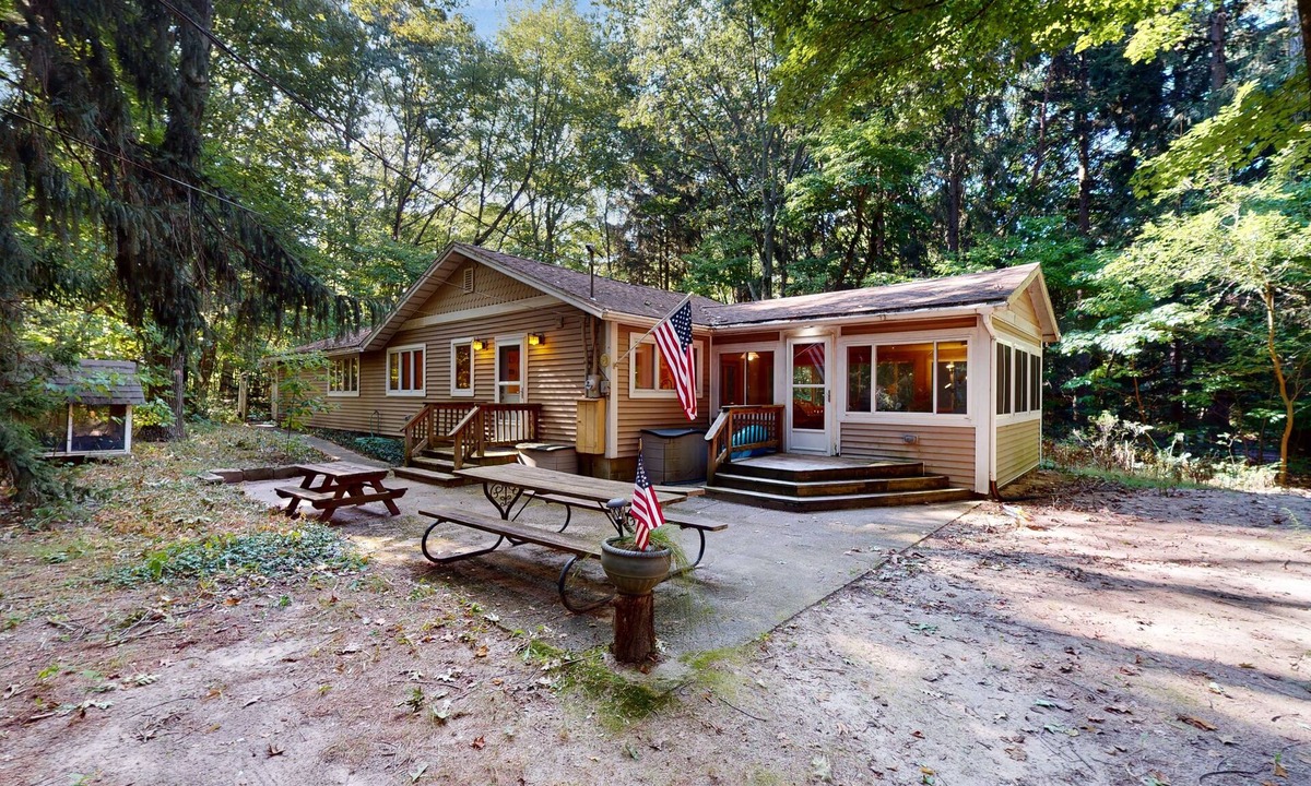 Harbert House | Serene Lake Michigan home with private beach access, wooded land, near town.
