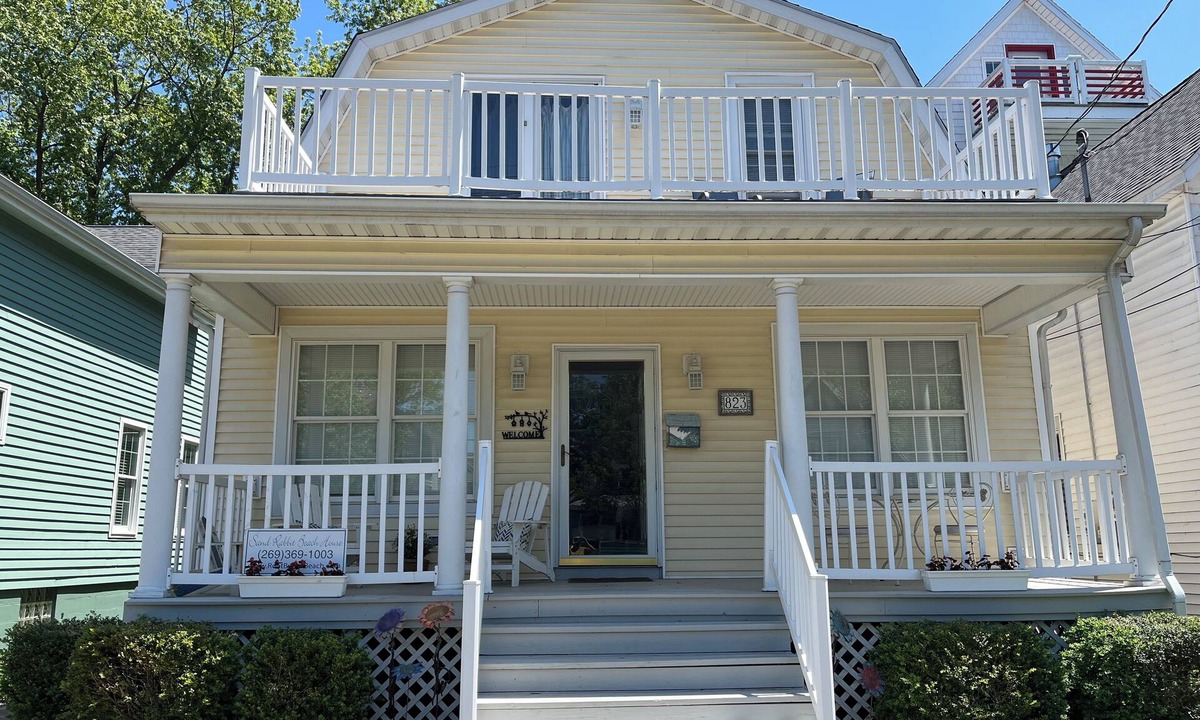 Saint Joseph House | Six bedrooms duplex.available JULY 5-12 available !