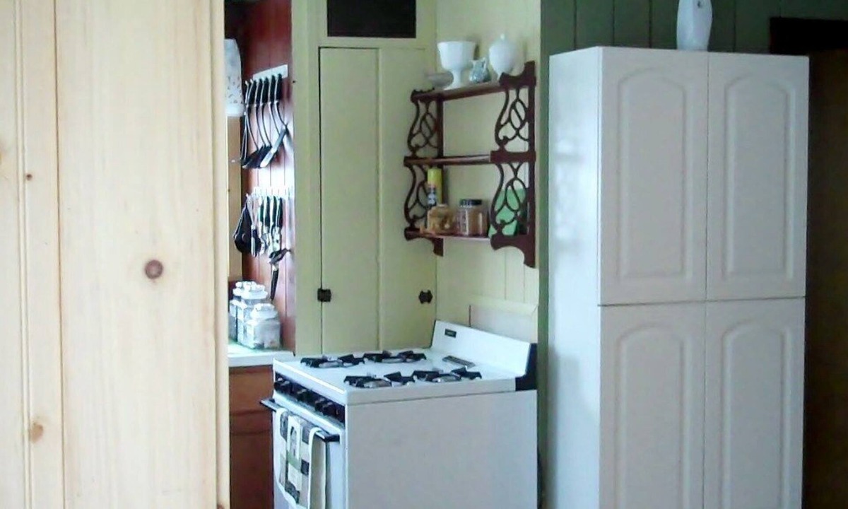 Hastings Cottage | SMALL 1 BEDROOM COTTAGE FOR SHORT TERM 30 DAY RENTAL