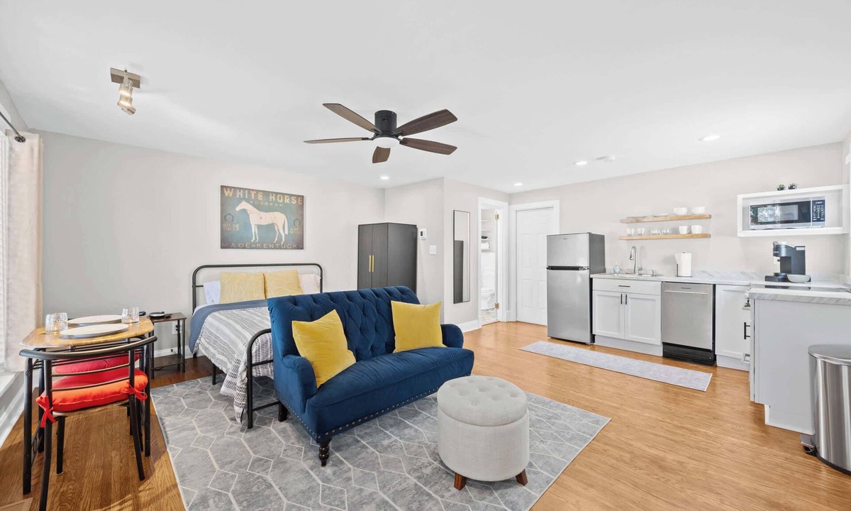 Bonnycastle Apartment | Spacious studio unit in the heart of the Highlands