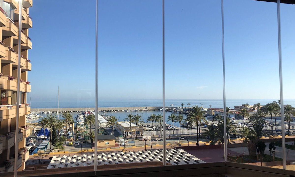 Fuengirola City Centre Apartment | Studio Las Palmeras with sea views