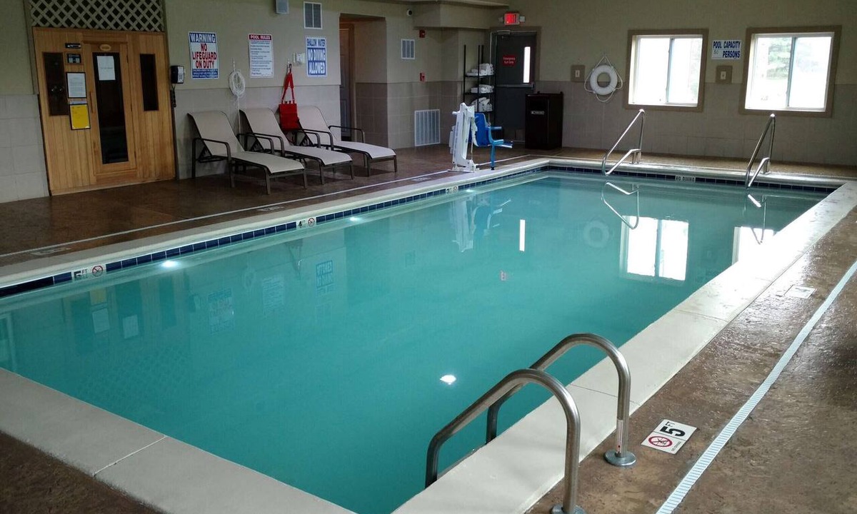 Crawfordsville Hotel | Sunny Studio | 0.5 Mi to Historic Rotary Jail Museum | Free Buffet Breakfast