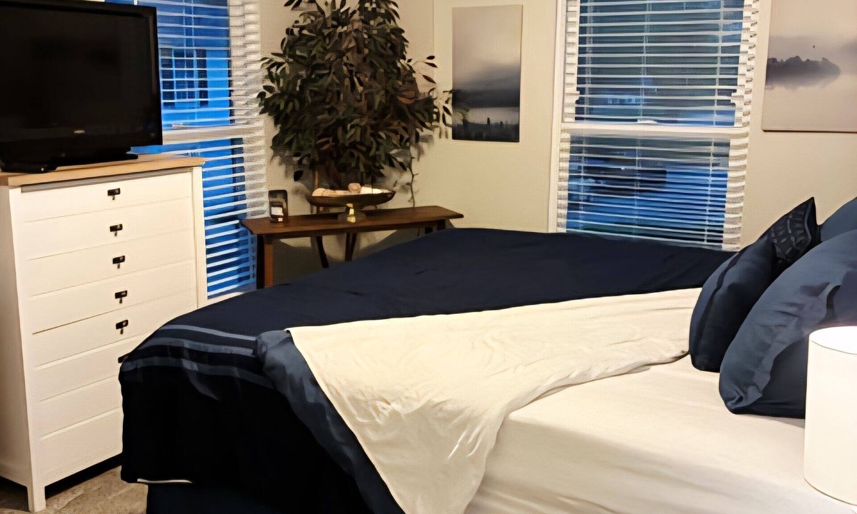 Southfield Condo | The Hideaway: Perfect Place for a Nice Getaway with lots of Fun and Relaxation!