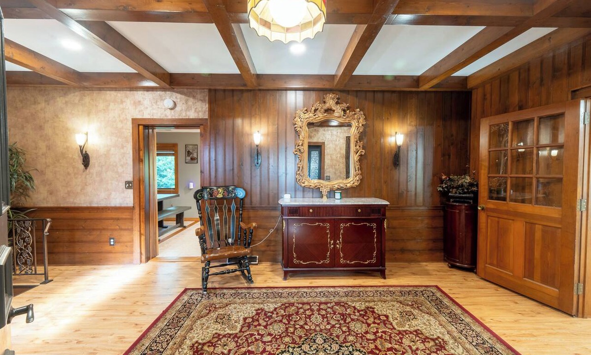 Graymont House | Trek & Relax: Countryside Home w/Hot tub+Water Views+Fishing+Grill+Campfire+
