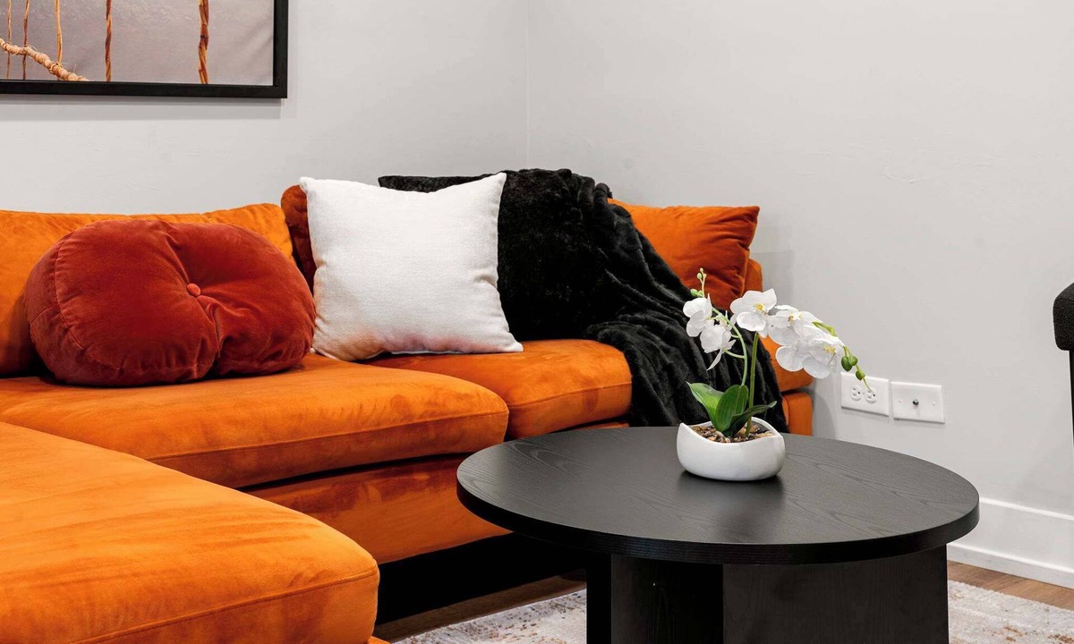 Heart of Chicago Apartment | Two Spacious Chicago Apartments for Group Getaway
