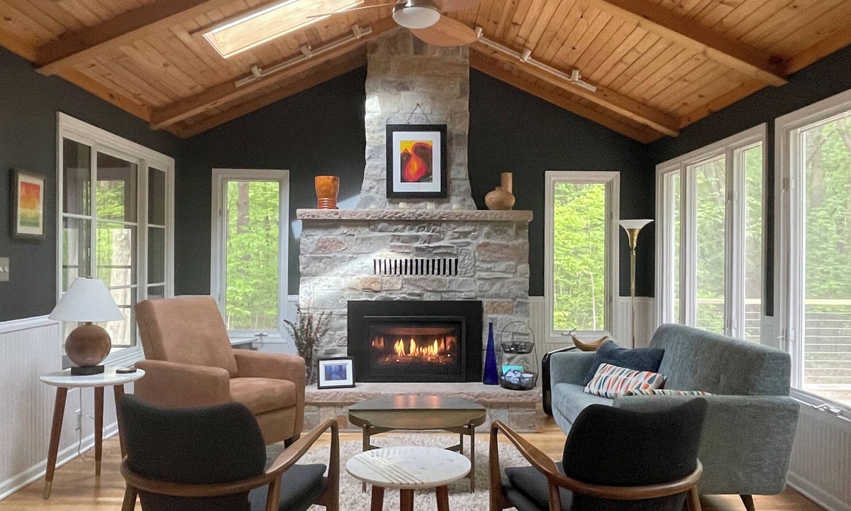 Harbert Cottage | 5 min to Warren Dunes! Private Wooded Retreat w/Sunroom, Firepit & Fireplace
