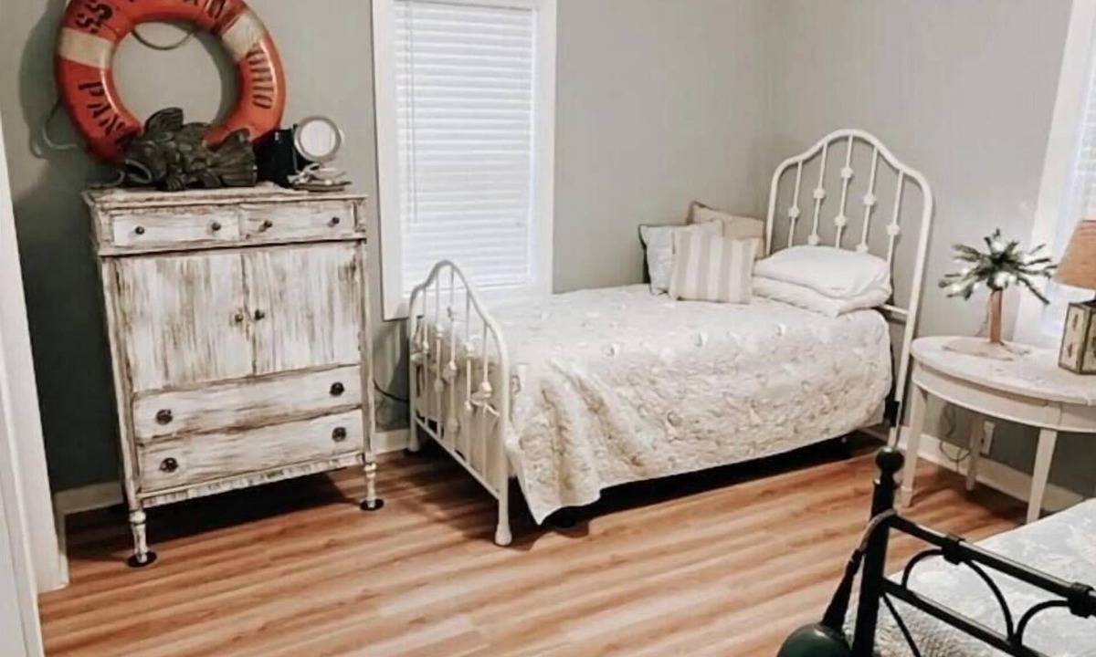 Spring Lake House | Village Lakehouse: Relaxing Getaway near the Beach