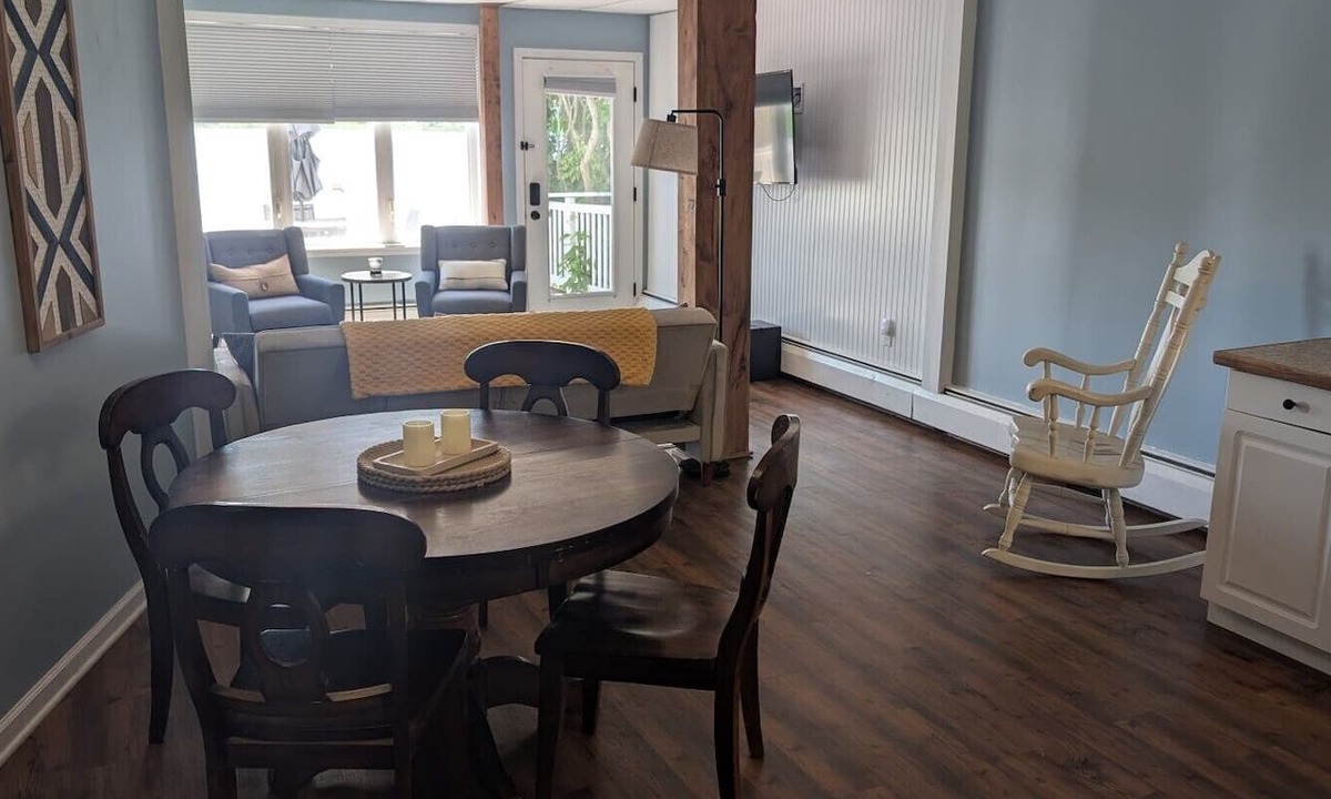 Montague Apartment | Waterfront White Lake Suite | Private Deck & King Bed