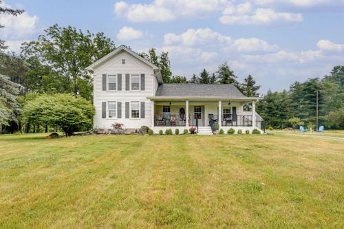 Westler Lake House | Wolcottville Farmhouse: 18 Mi to Shipshewana