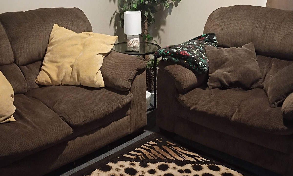 Mount Pleasant House | Wonderful unit located downtown with alleyway parking, perfect for quiet stays.