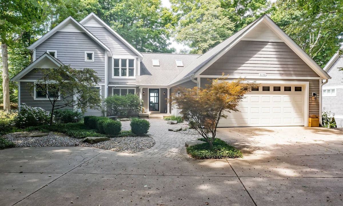 Holland House | Zzz's by the C: Summer Lake Michigan Escape | Private Beach House Sleeps 12