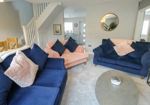 Cabin ∙ 3 bedrooms ∙ 6 guests in Llanfair-Mathafarn-Eithaf