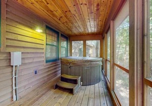 Kingfisher Cove Cabin 19