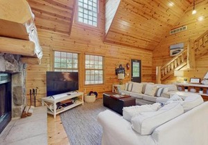 Kingfisher Cove Cabin 19