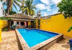 Private BBQ Patio |1 Block to the Beach & Malecón! in Progreso