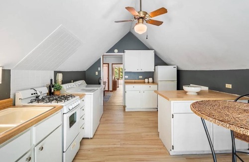 Saint Joseph Apartment | 1-Bd Apartment in St. Joseph - Live the Lake Lifestyle
