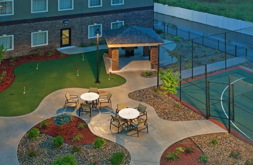 Simonton Lake Condo | 1 Bedroom | Free Wi-Fi + Breakfast, Indoor Pool