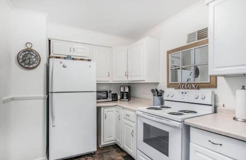 Saugatuck House | #1 cozy 1-Bdrm suite downtown with parking