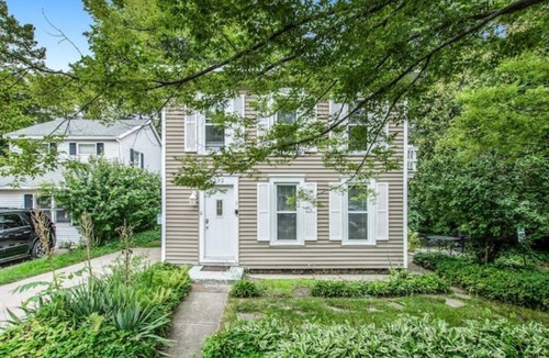 Saugatuck House | #1 cozy 1-Bdrm suite downtown with parking