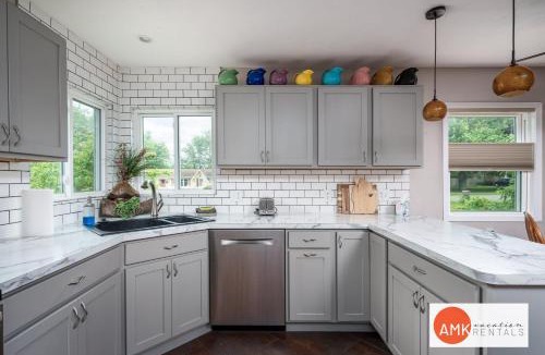 Holland House | 1 Happy Acre