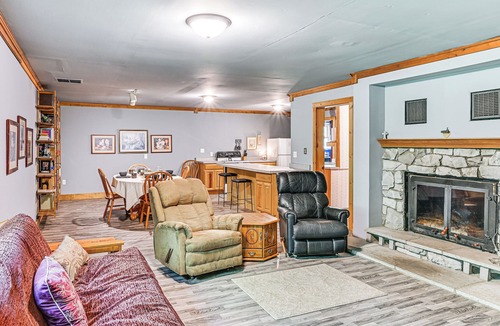 Granger House | 10 Mi to Notre Dame: Family Retreat in Granger