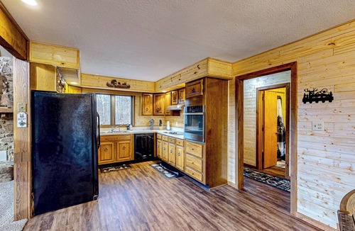 Gnaw Bone House | 12 Mi to Downtown Nashville: Hot Tub & Game Room!
