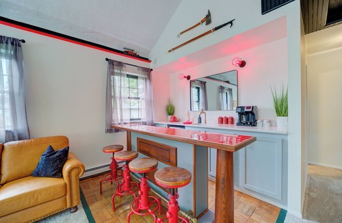Lakeside House | 1924 Firehouse No. 6