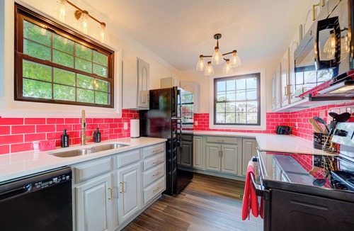 Lakeside House | 1924 Firehouse No. 6