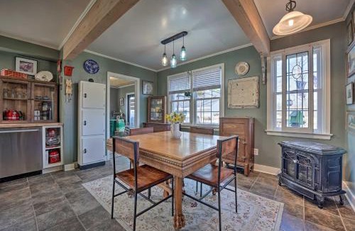 Three Oaks House | 1940s Farm Cottage with Fire Pit, 4 Mi to Lake