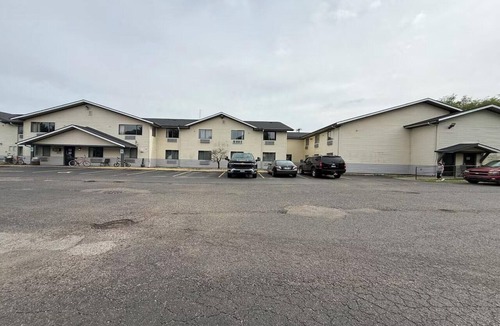 Coldwater Apartment | 2 Full Beds | Non-Smoking