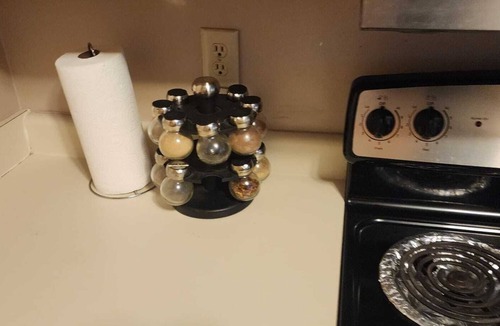 Indianapolis Condo | 2 Master bedrooms condo with Two walk in Closets and half bath main floor