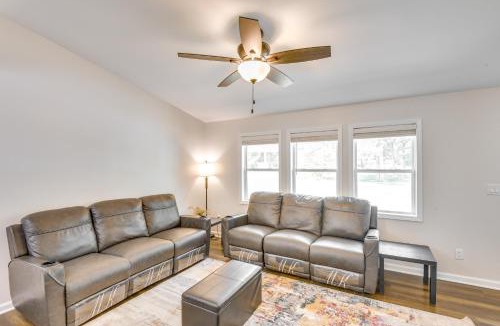 Shorewood-Tower Hills-Harbert Apartment | 2 Mi to Lake Michigan: Pet-Friendly Sawyer Apt