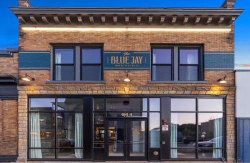 Grand Rapids Hotel | 2 Private King Suites - Walk to Nightlife