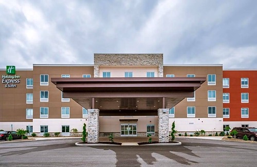 Saint Marys  Saint Joseph County Hotel | 2-Star Hotel ∙ Holiday Inn Express & Suites South Bend - South, an IHG Hotel