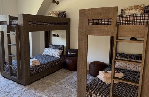 Three Oaks Other | 2027 dates avaliable Luxe Farmhouse · Heated Pool · Private Lake · Camp Loft