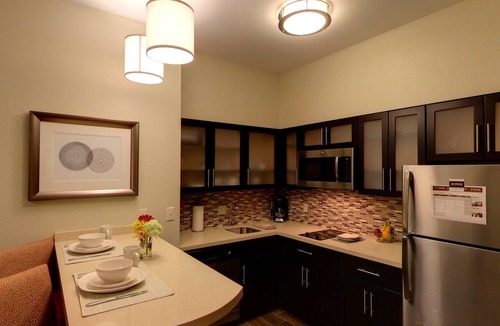 Bryant Pattengill East Apartment | 24 Hour Business Center + Fitness Center | Short Drive to University of Michigan