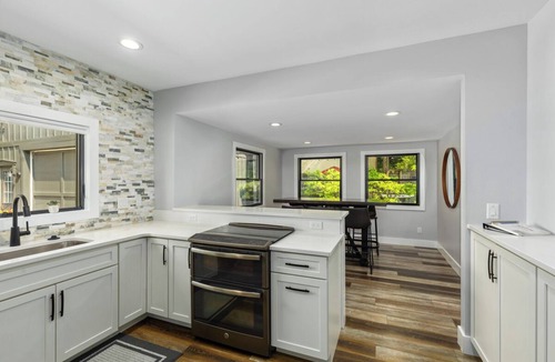 Saugatuck Apartment | 3-bed/2 bath Suite in Downtown Saugatuck