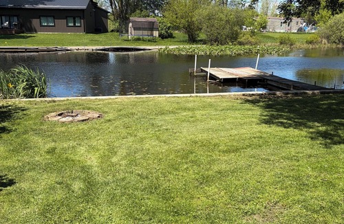 Pierceton House | 3 bedroom 2 bath renovated A frame on channel to Kuhn lake and the Barbee Chain