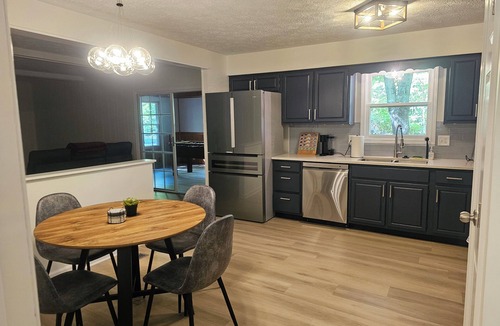 Westfield House | 3 Bedroom Grand Park Retreat in Westfield, IN